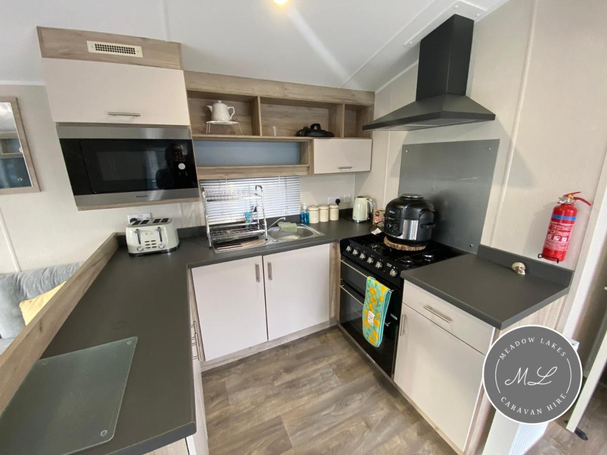 Meadow View 171 - Golden Palm - Central Heating, Wifi, Pet Friendly, Bed Linen - Meadow Lakes Caravan & Lodge Hire Chapel Saint Leonards Exteriör bild